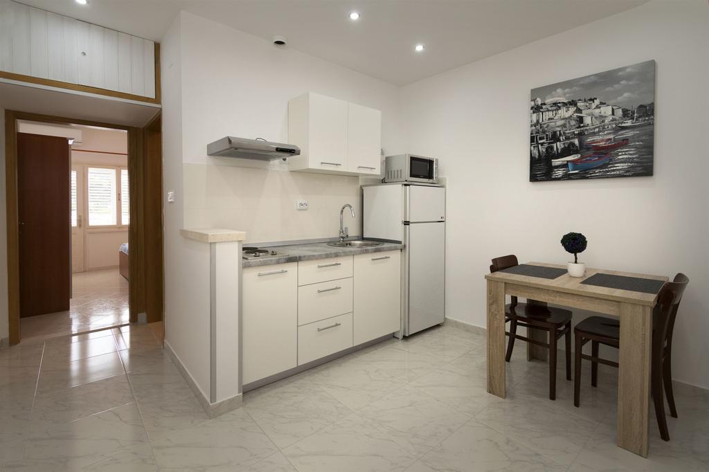 Apartment Mery Povlja  Bagian luar foto